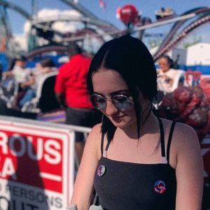 Meet your Posher, Emily